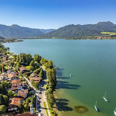 Tegernsee-blick Mit Bergblick